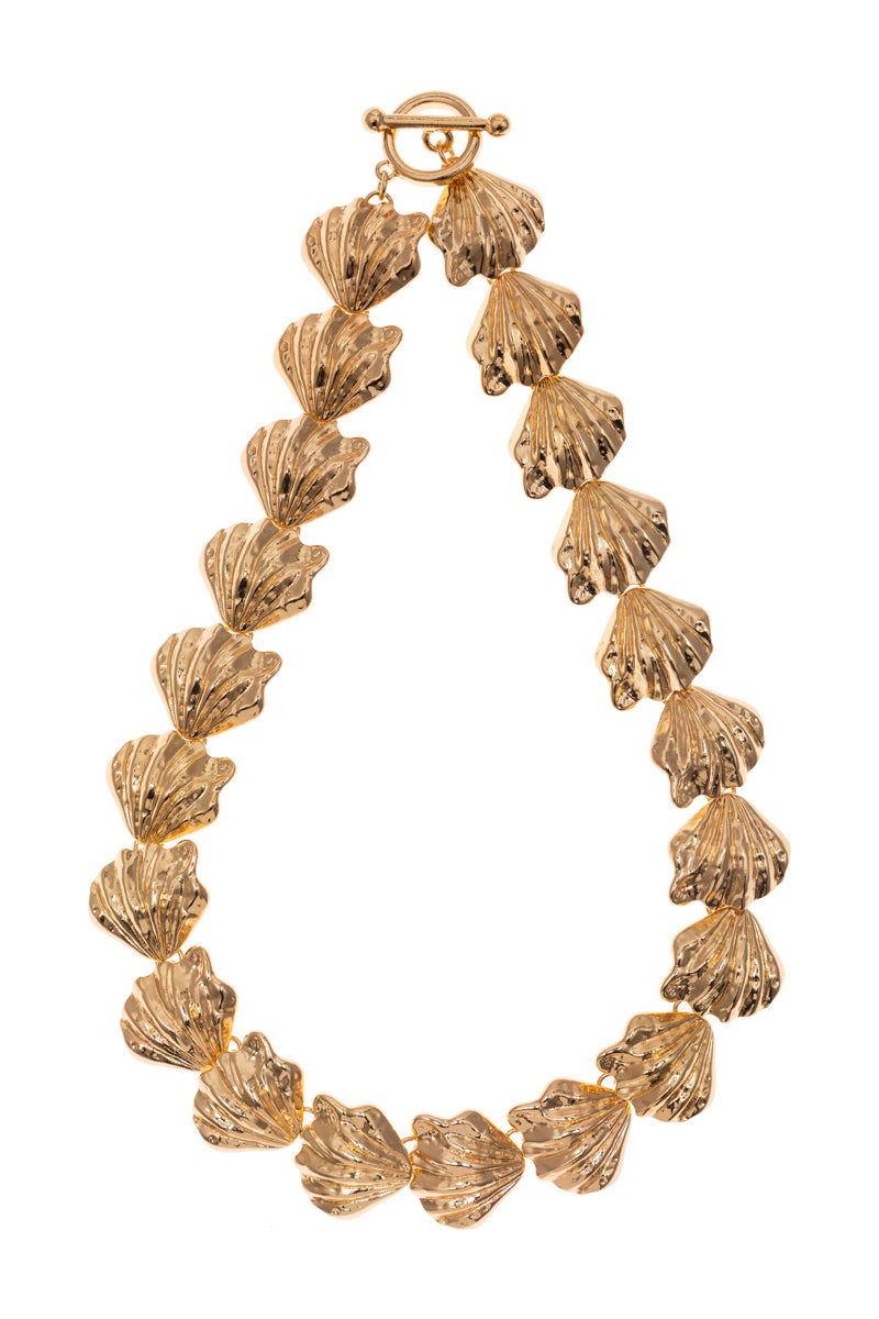 Sealshells Vintage Metal Pendant Short Necklace