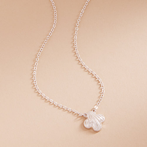Clover Groove Texture Domed Pendant Short Necklace