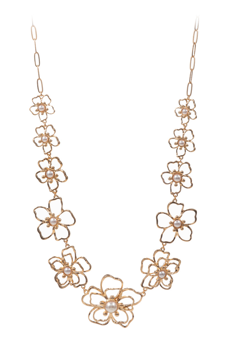 Flower Shaped Statement Short Necklace