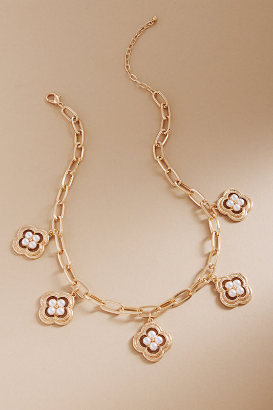 Clover Shaped Metal Short Necklace