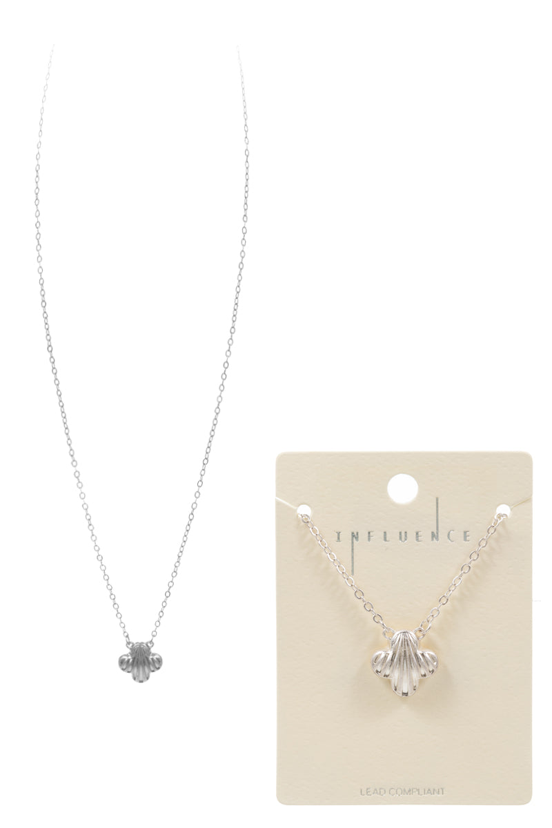 Clover Groove Texture Domed Pendant Short Necklace